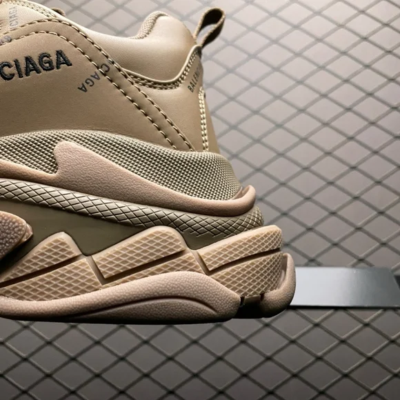 💗💗Balenciaga Sneakers men’s - Picture 4 of 9